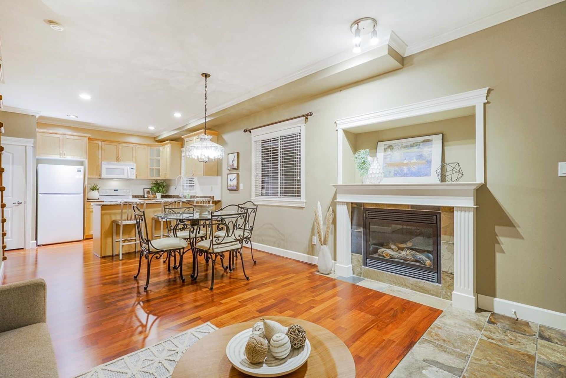 97367 at 2640 Chesterfield Avenue, North Vancouver