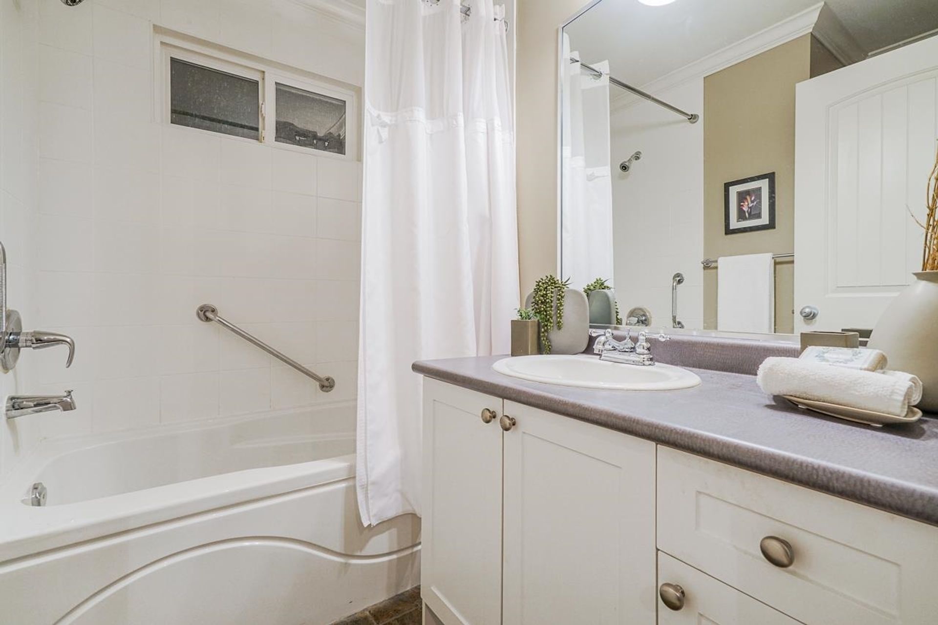 97374 at 2640 Chesterfield Avenue, North Vancouver