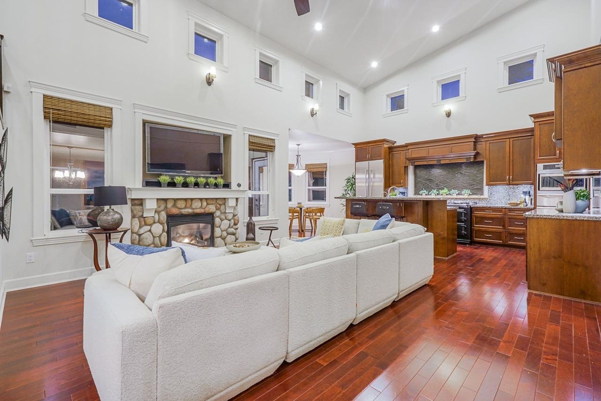 97390 at 2640 Chesterfield Avenue, North Vancouver