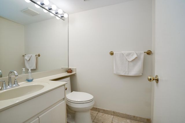 97736 at 405 - 168 Chadwick Court, North Vancouver