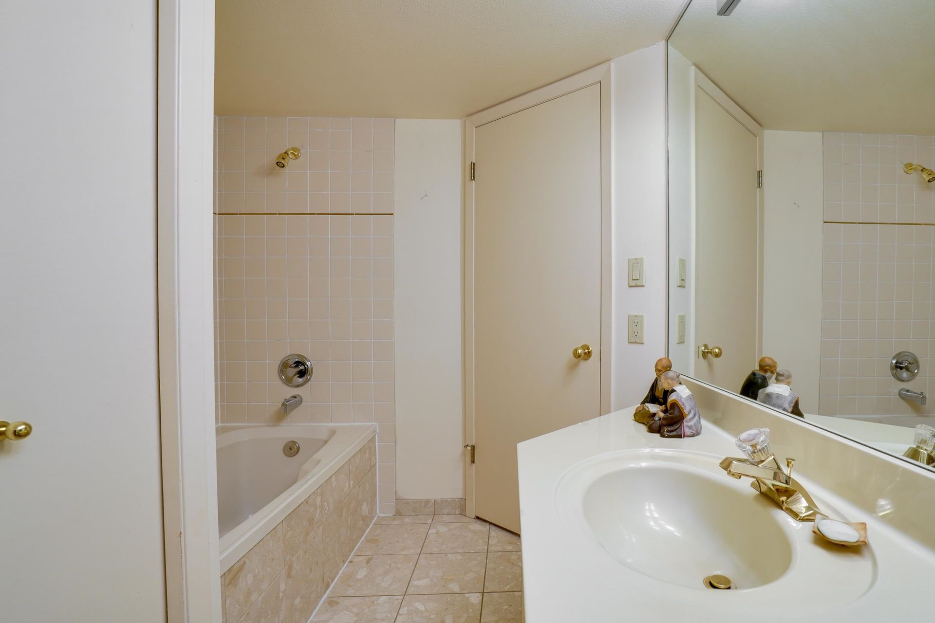 97708 at 405 - 168 Chadwick Court, North Vancouver