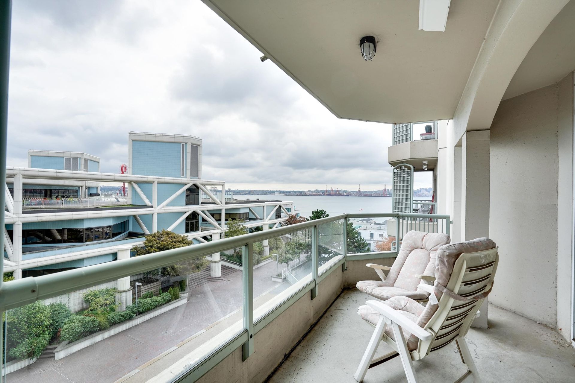 97744 at 405 - 168 Chadwick Court, North Vancouver