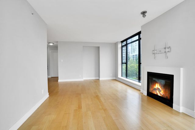 97831 at 513 - 175 1st Street W, North Vancouver