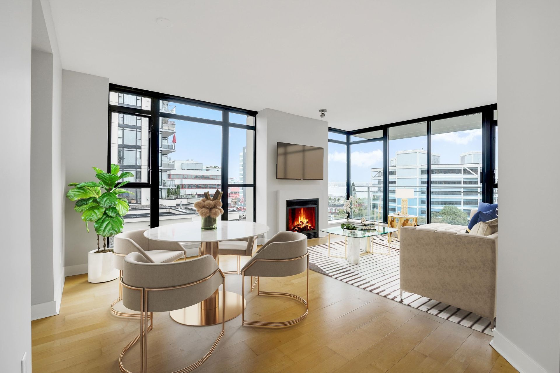 97763 at 513 - 175 1st Street W, North Vancouver