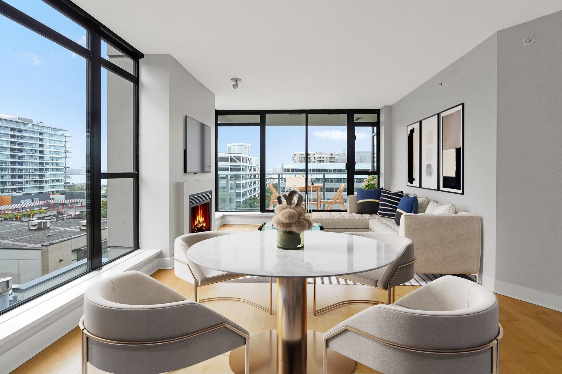 97767 at 513 - 175 1st Street W, North Vancouver