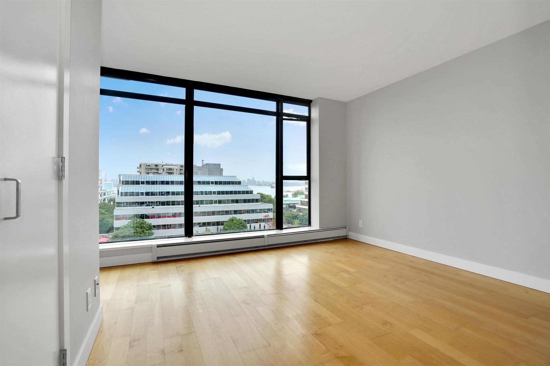 97803 at 513 - 175 1st Street W, North Vancouver