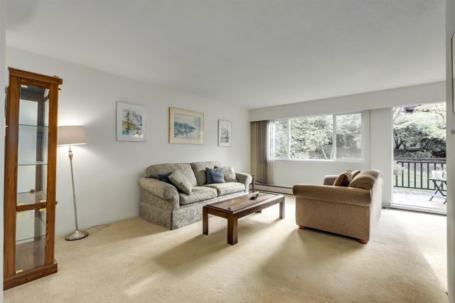 98012 at 311 - 555 28th Street W, North Vancouver