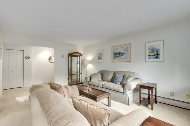 98015 at 311 - 555 28th Street W, North Vancouver