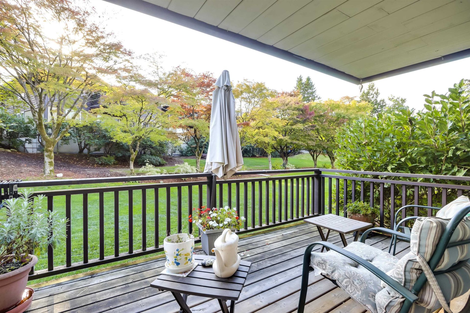 98008 at 311 - 555 28th Street W, North Vancouver