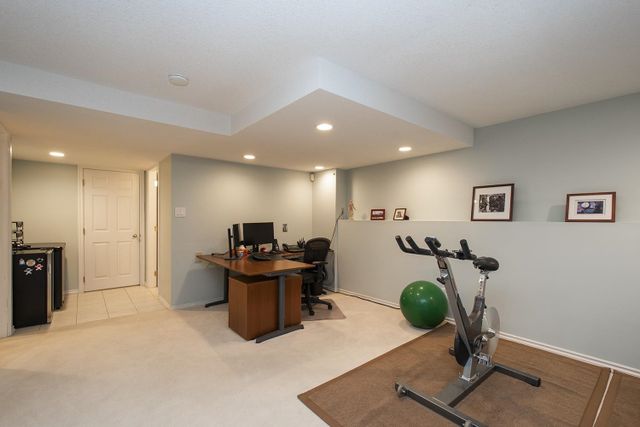 98633 at 3919 Frames Place, North Vancouver