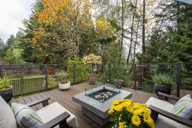 98657 at 3919 Frames Place, North Vancouver