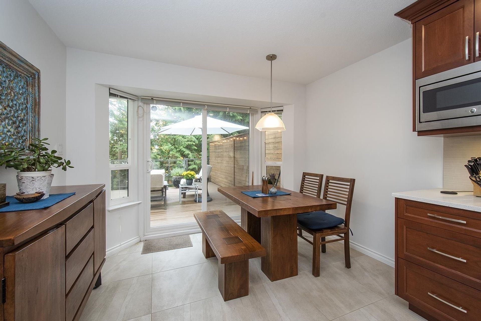 98557 at 3919 Frames Place, North Vancouver