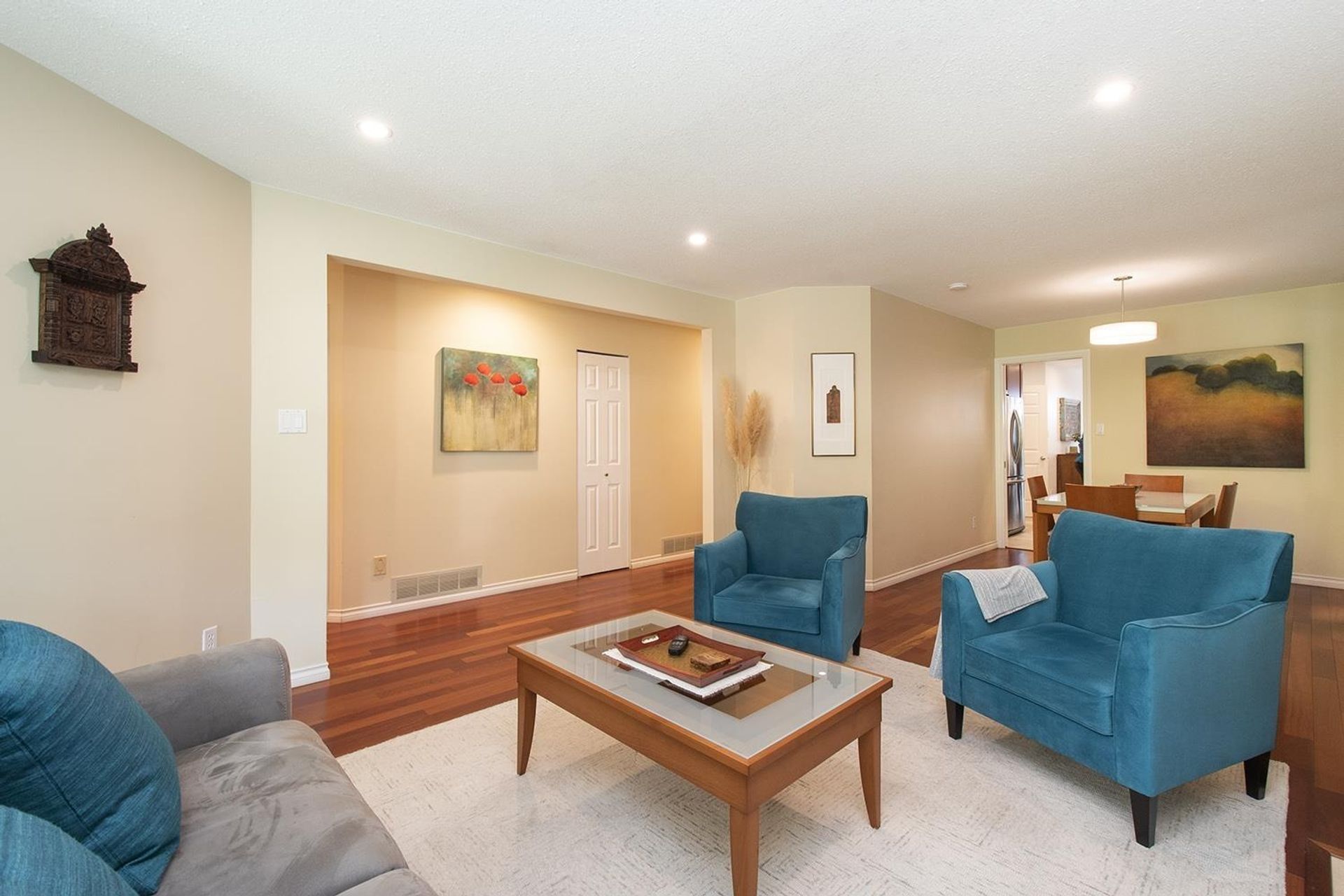 98581 at 3919 Frames Place, North Vancouver