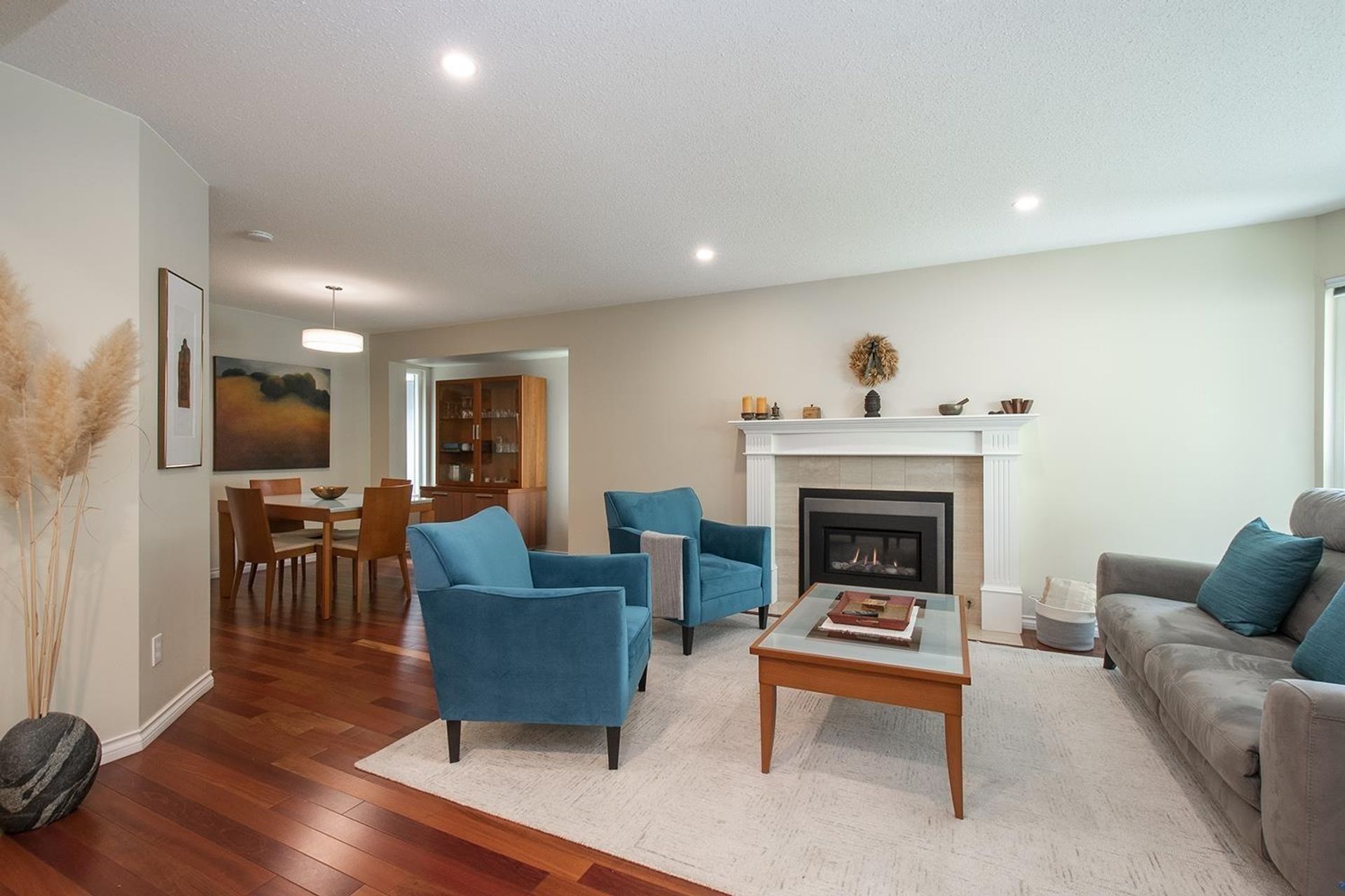 98585 at 3919 Frames Place, North Vancouver