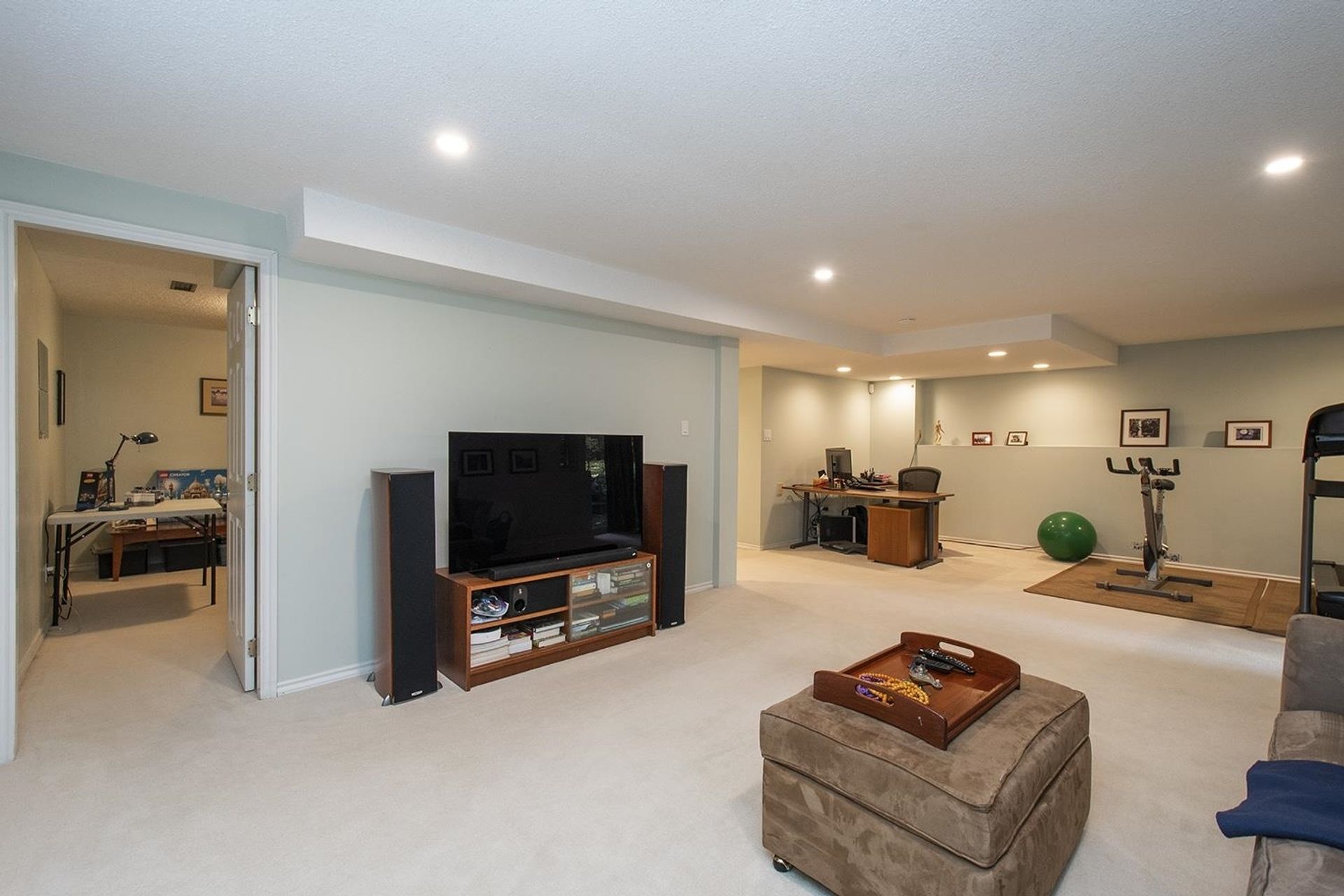 98625 at 3919 Frames Place, North Vancouver