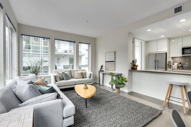 98710 at 313 - 277 1st Street W, North Vancouver