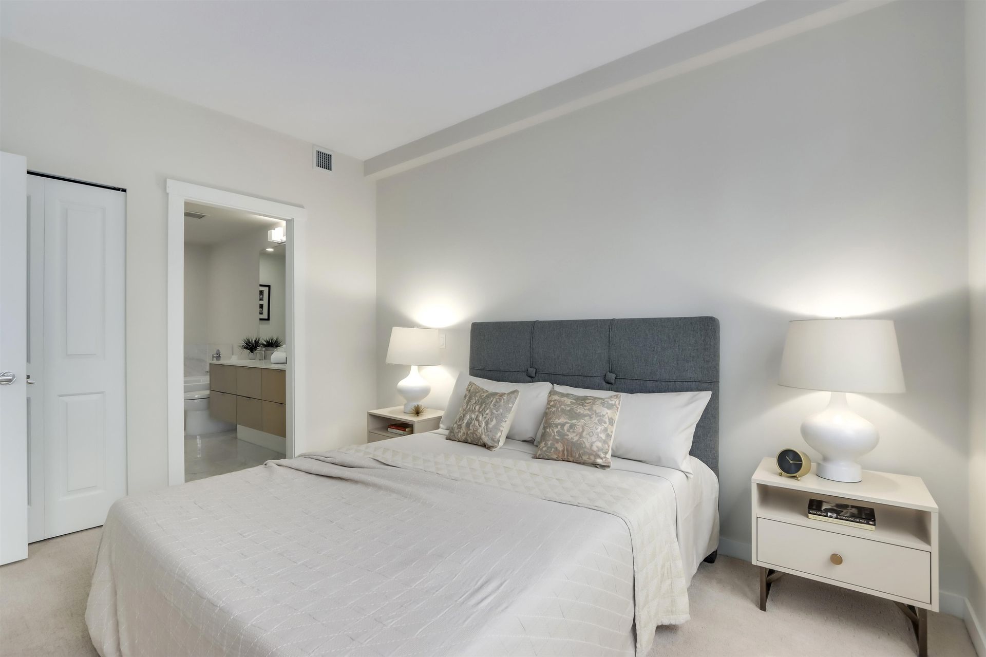 98746 at 313 - 277 1st Street W, North Vancouver