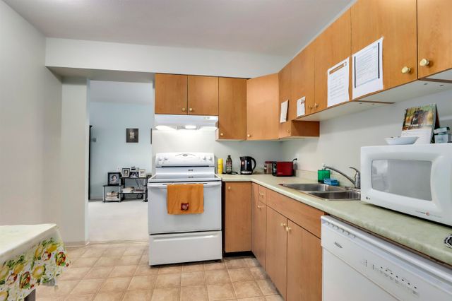 262666973-17 at 1106 - 2024 Fullerton Avenue, North Vancouver