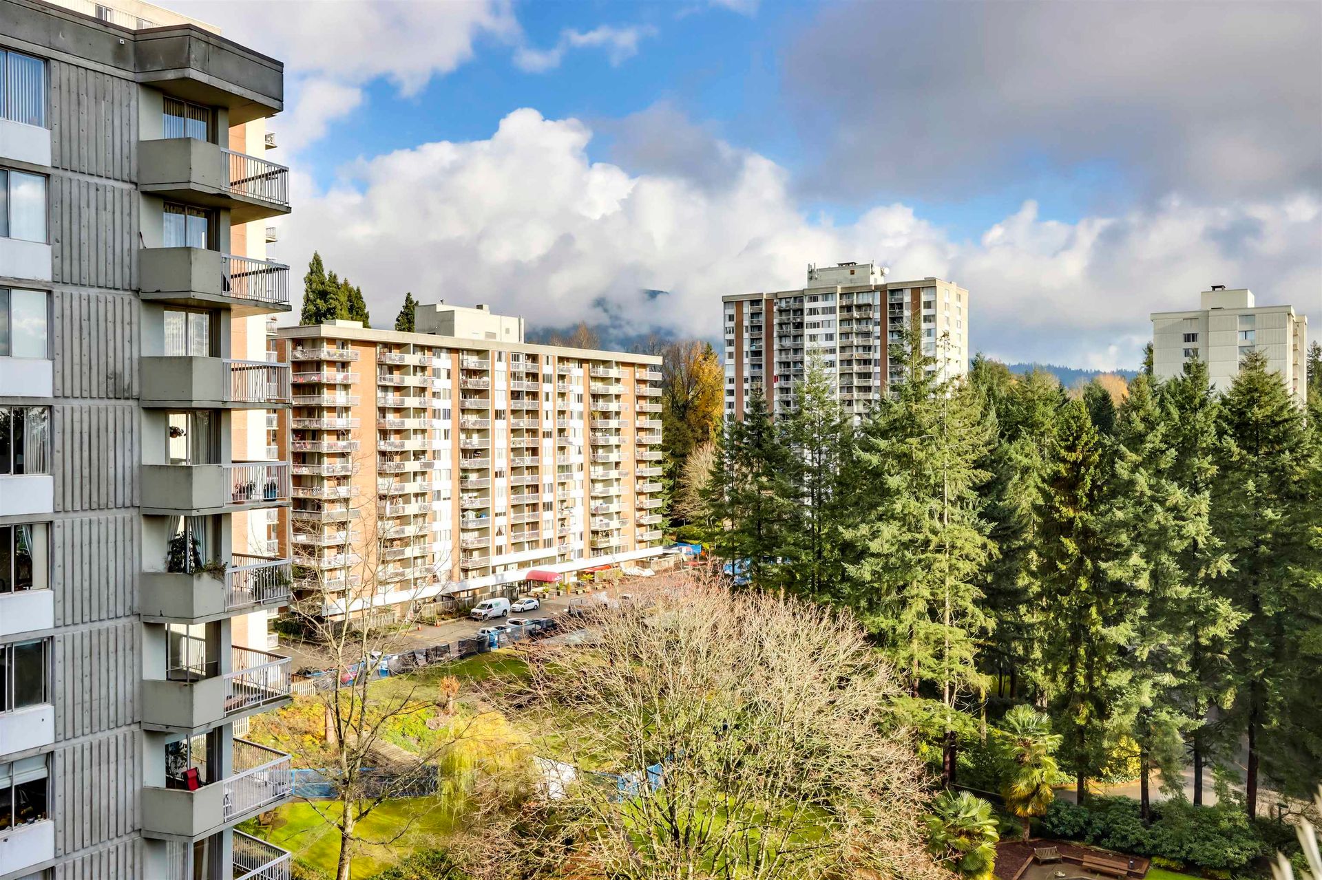 262666973-10 at 1106 - 2024 Fullerton Avenue, North Vancouver