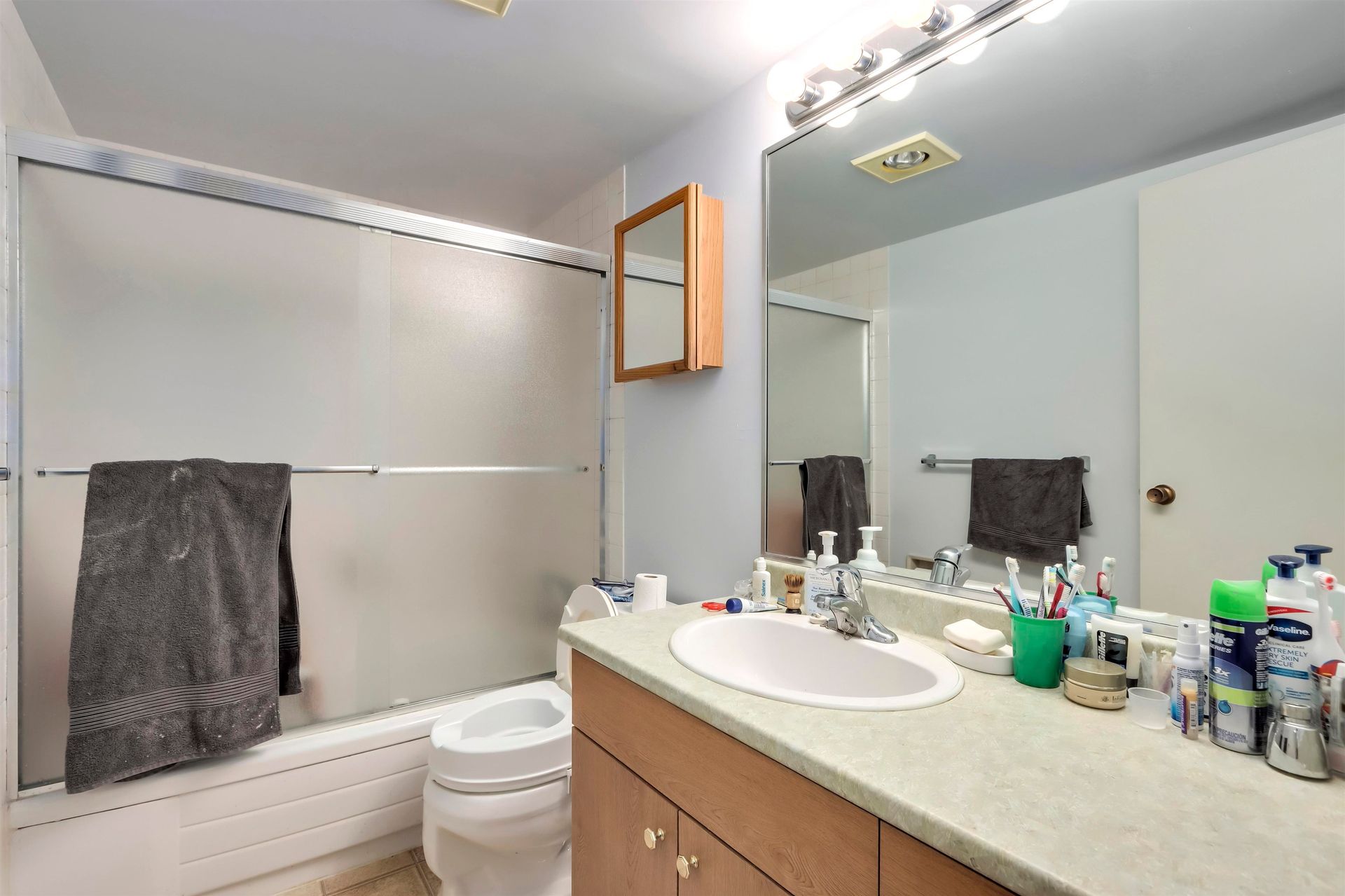 262666973-21 at 1106 - 2024 Fullerton Avenue, North Vancouver