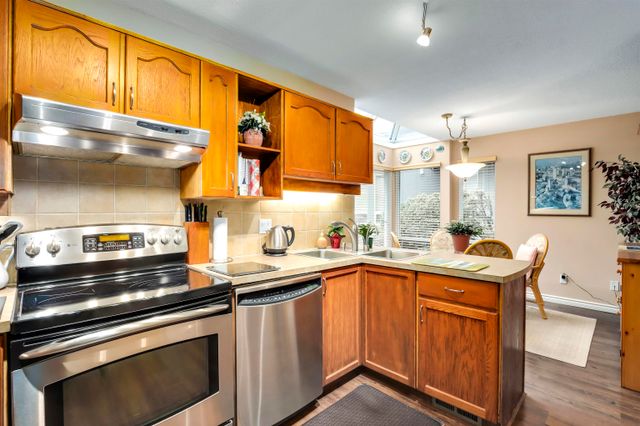 262667442-11 at 40 - 1925 Indian River Crescent, North Vancouver