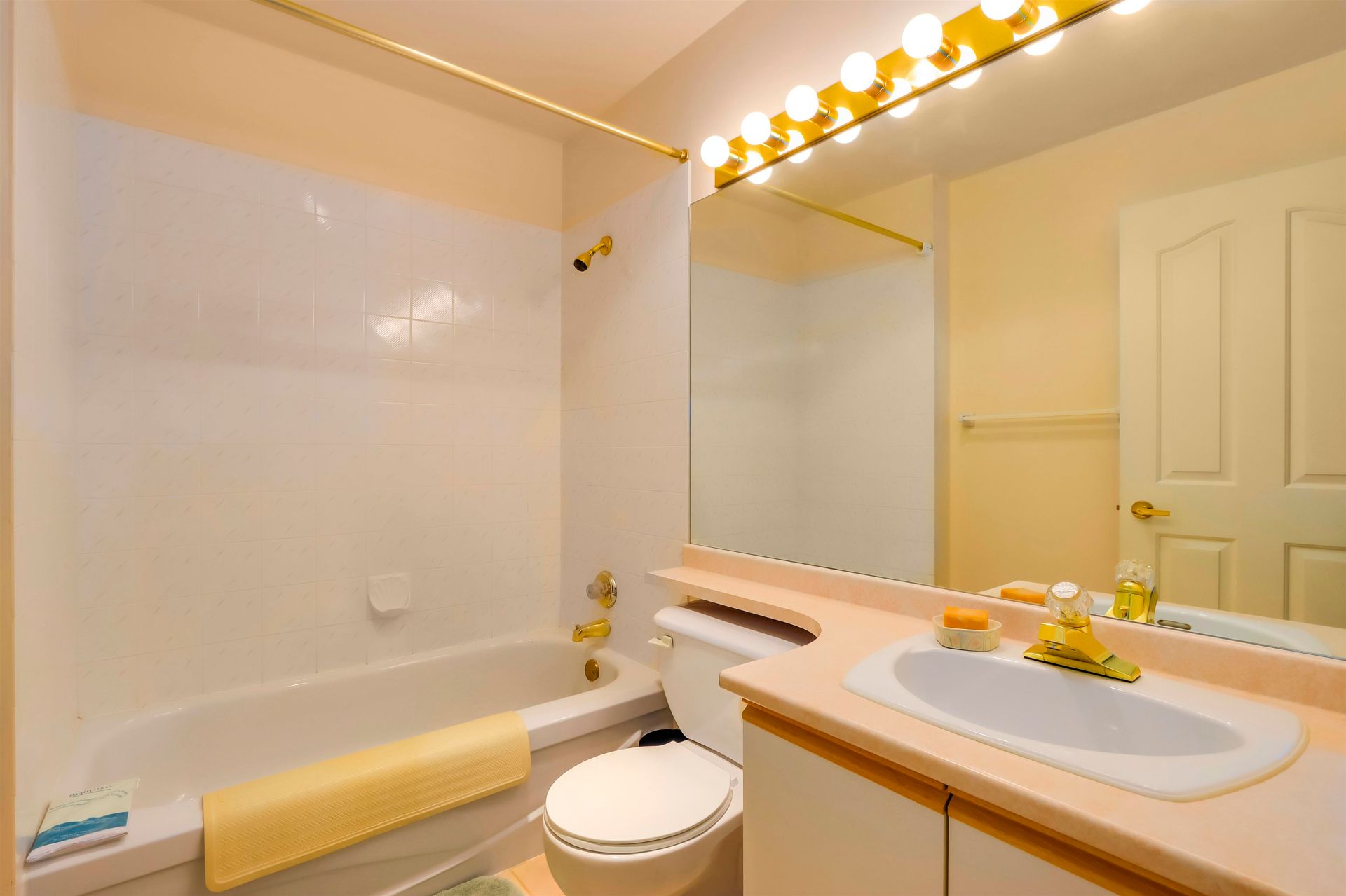 262667442-21 at 40 - 1925 Indian River Crescent, North Vancouver