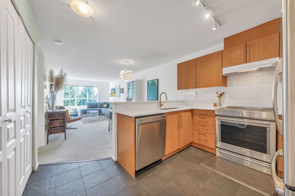 411 - 1150 E 29th Street1