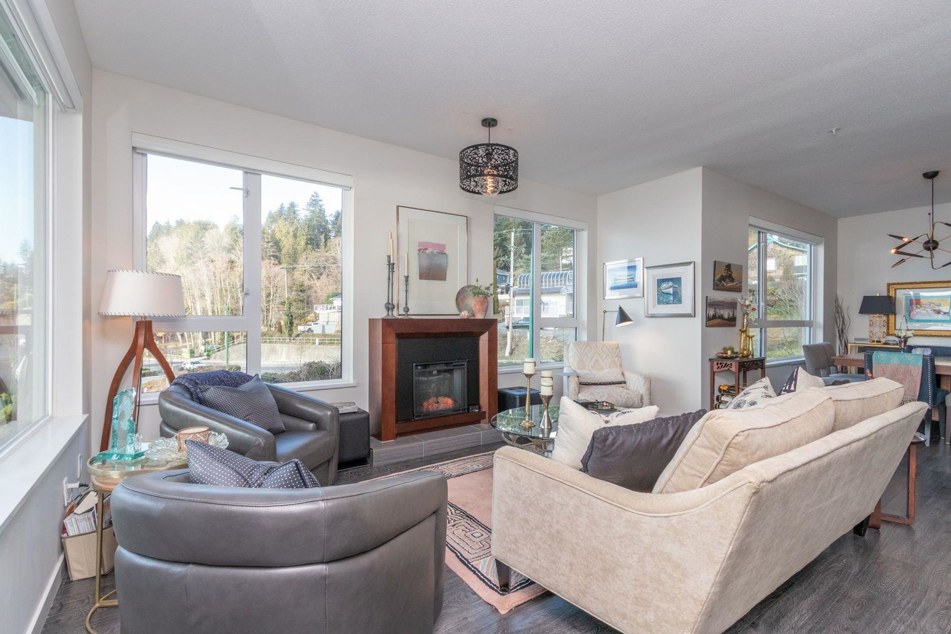 262670273-10 at 403 - 3911 Cates Landing Way, North Vancouver