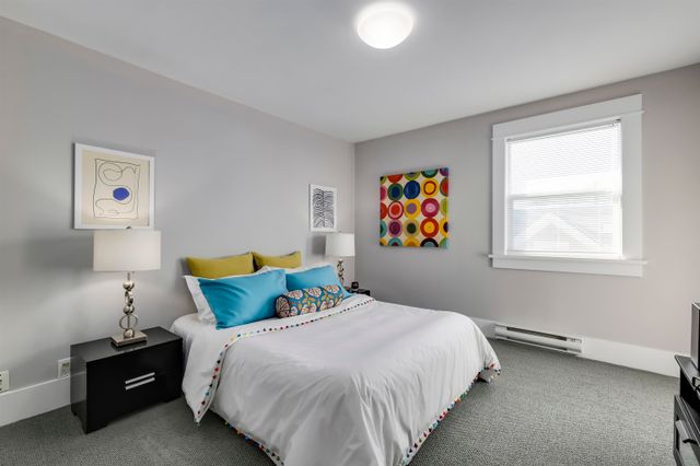 262680391-18 at 528 8th Street E, North Vancouver