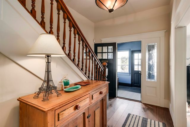 262680391-2 at 528 8th Street E, North Vancouver