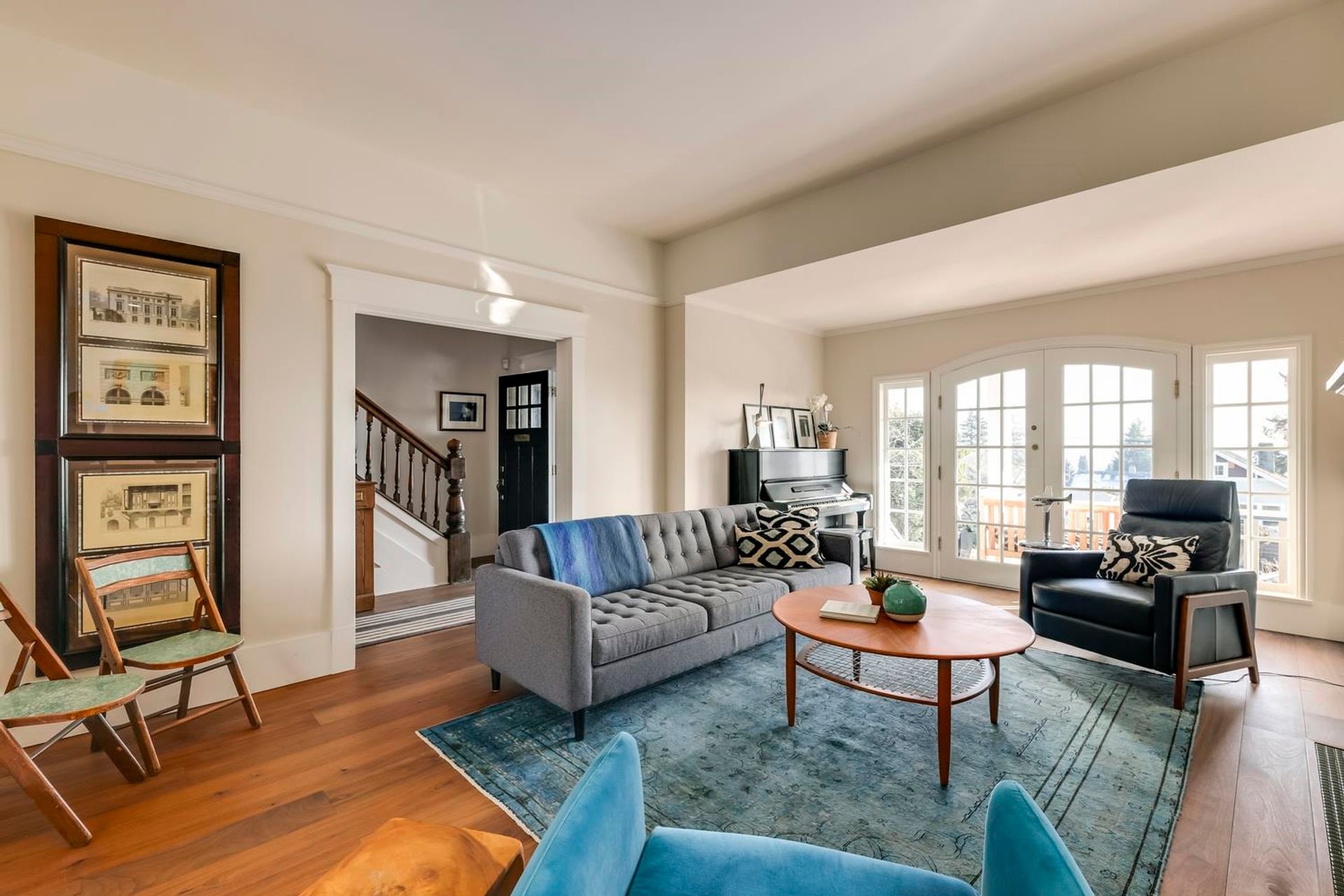 262680391-4 at 528 8th Street E, North Vancouver