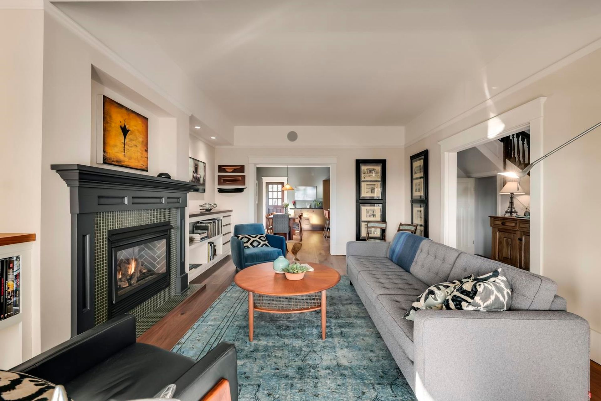 262680391-5 at 528 8th Street E, North Vancouver