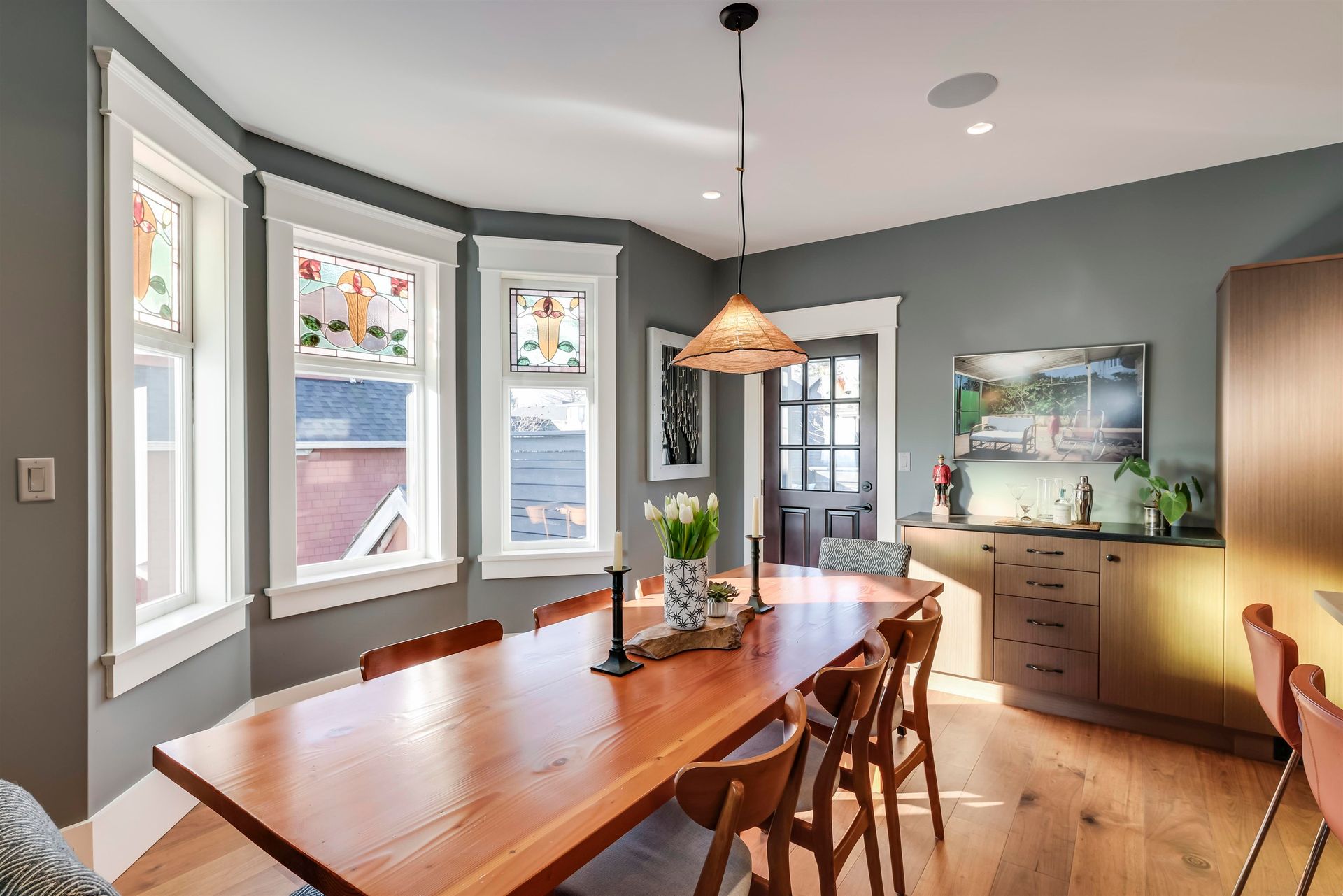 262680391-7 at 528 8th Street E, North Vancouver