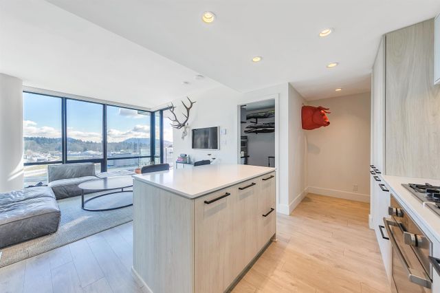 98848 at 902 - 680 Seylynn Crescent, North Vancouver