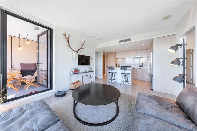 98864 at 902 - 680 Seylynn Crescent, North Vancouver