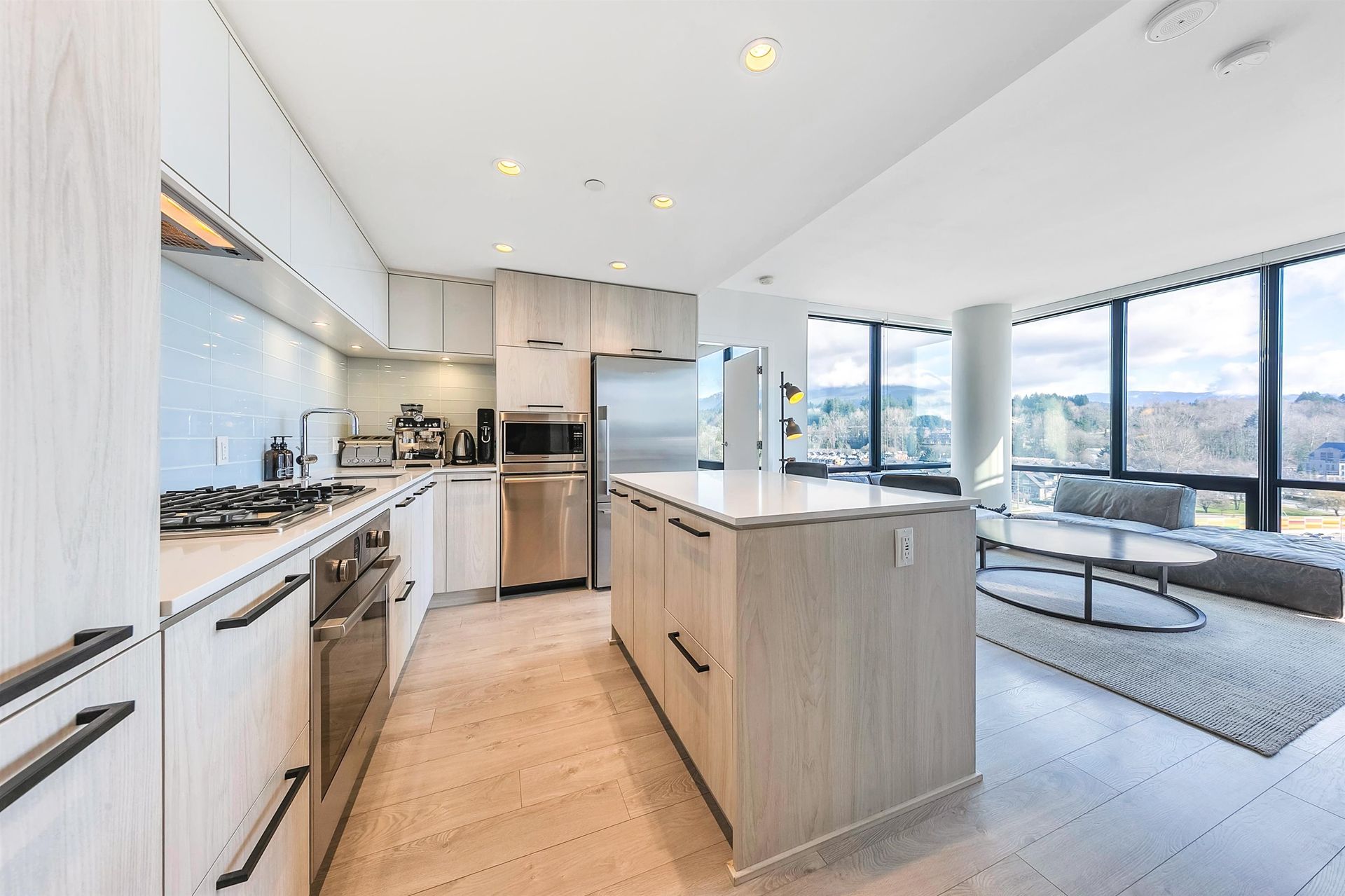 98840 at 902 - 680 Seylynn Crescent, North Vancouver