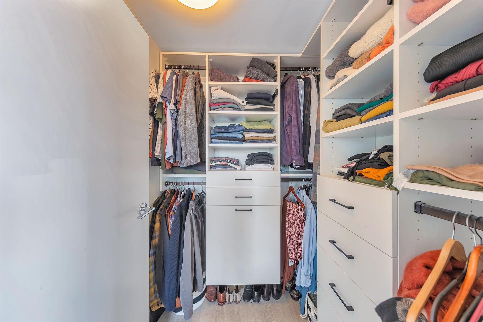 98880 at 902 - 680 Seylynn Crescent, North Vancouver