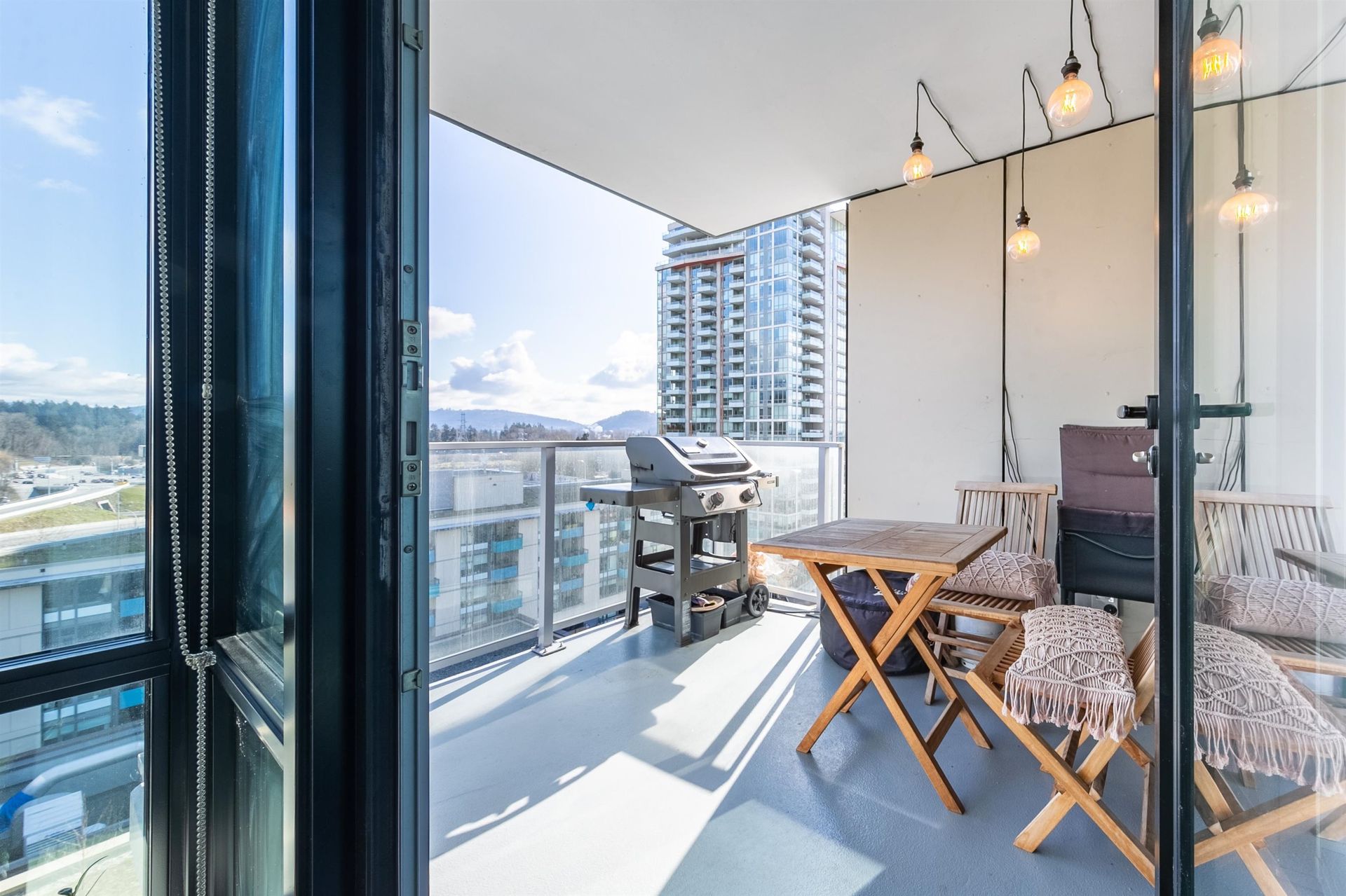 98892 at 902 - 680 Seylynn Crescent, North Vancouver