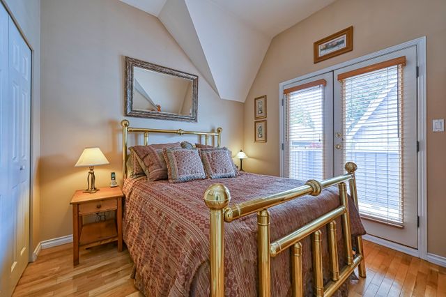 262709102-11 at 2534 Western Avenue, North Vancouver