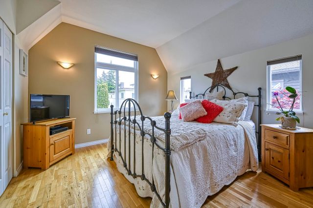 262709102-15 at 2534 Western Avenue, North Vancouver