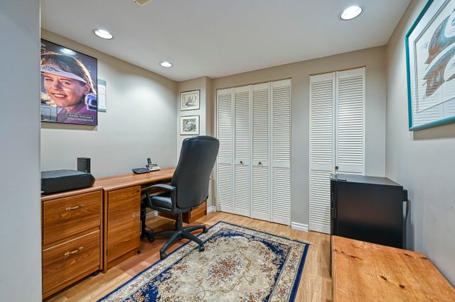 262709102-18 at 2534 Western Avenue, North Vancouver