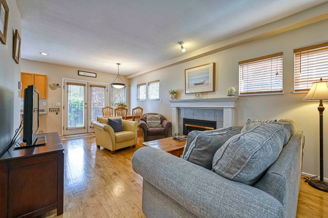 262709102-4 at 2534 Western Avenue, North Vancouver