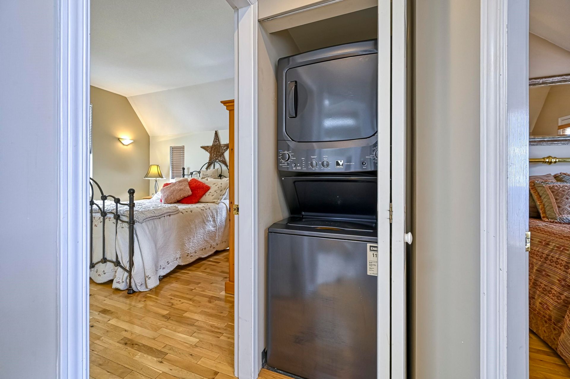 262709102-10 at 2534 Western Avenue, North Vancouver