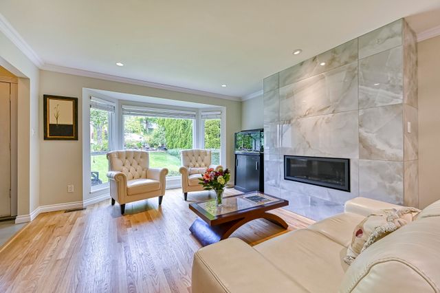 262717085-3 at 2688 Tempe Knoll Drive, North Vancouver