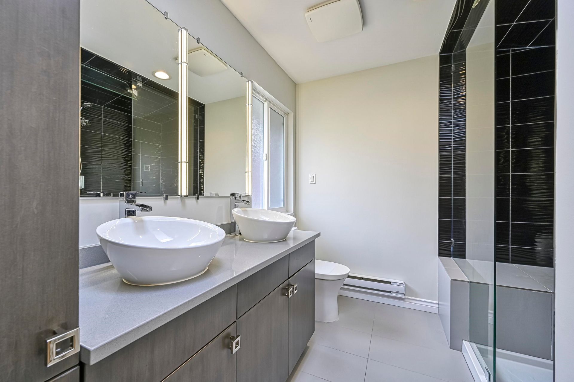 262717085-18 at 2688 Tempe Knoll Drive, North Vancouver