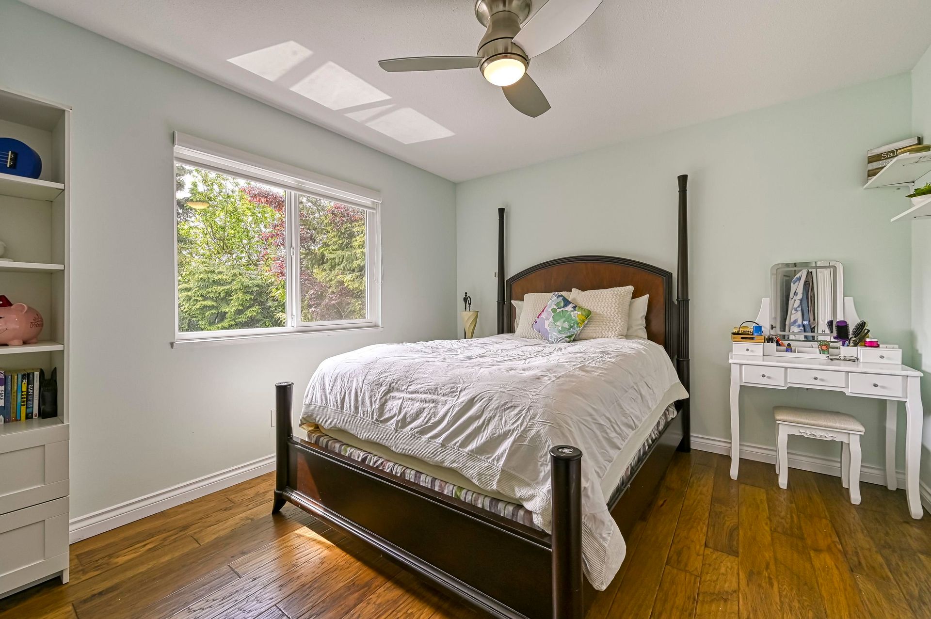 262717085-19 at 2688 Tempe Knoll Drive, North Vancouver