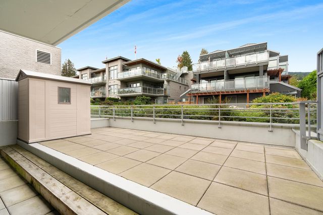 262681840-17 at 7 - 1140 25th Street, West Vancouver