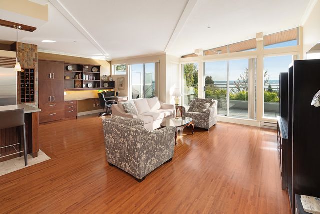 262681840-3 at 7 - 1140 25th Street, West Vancouver