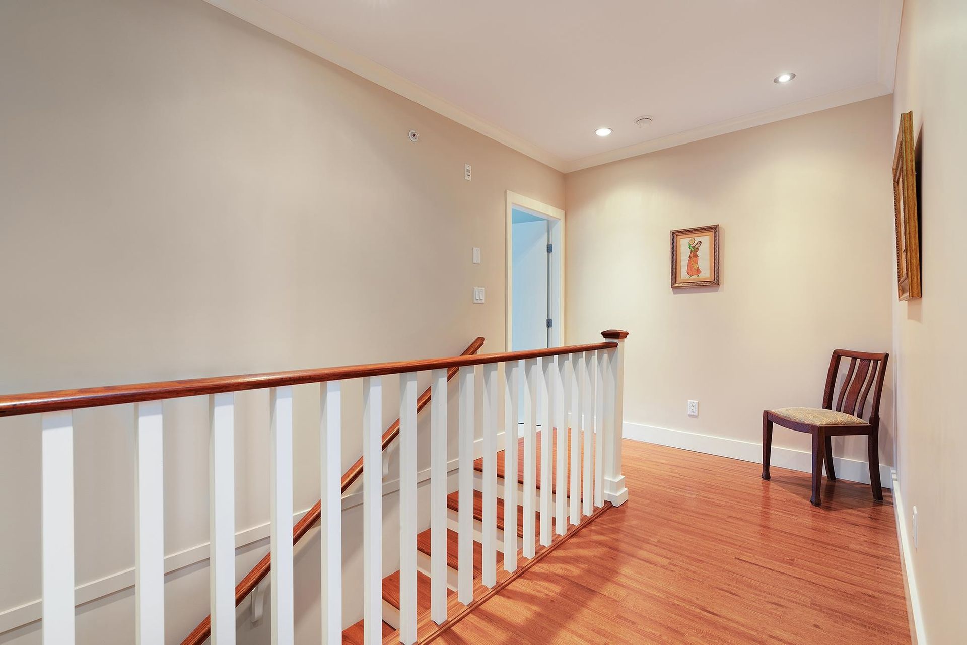 262681840-12 at 7 - 1140 25th Street, West Vancouver