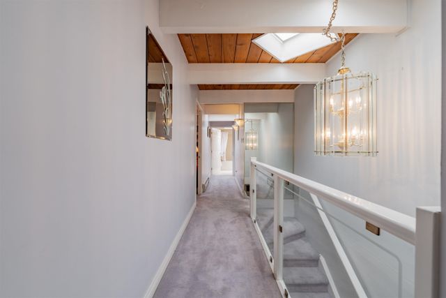 262718975-13 at 1515 Palmerston Avenue, West Vancouver